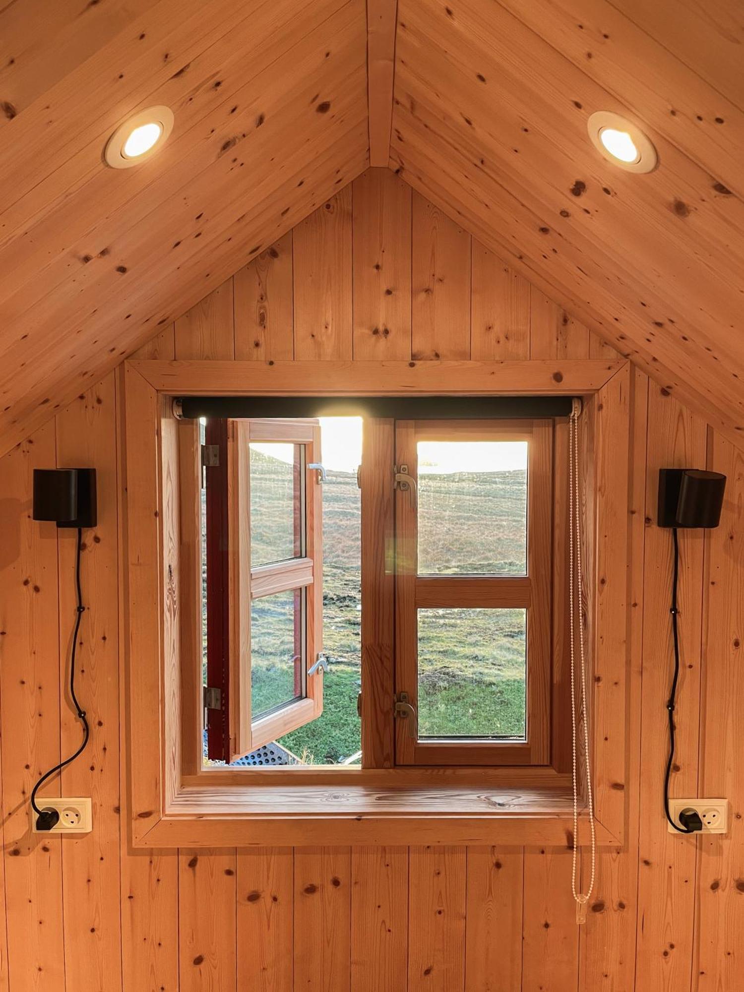 Mulafossur Cottages By Famous Waterfall In Gasadalur Extérieur photo