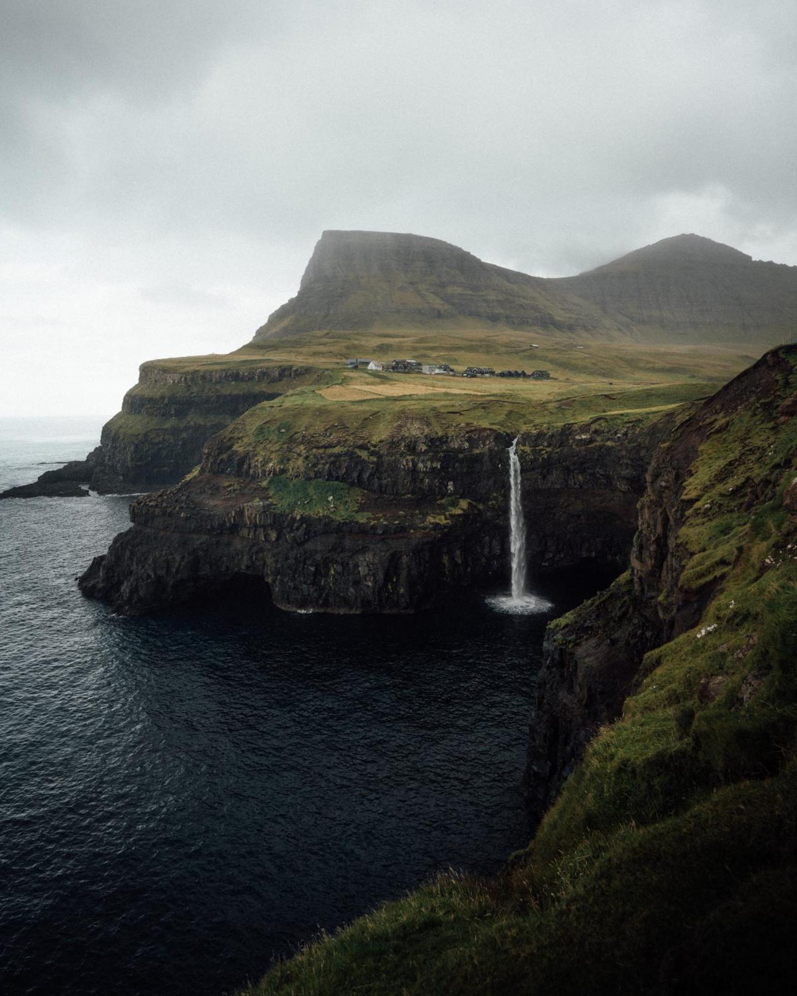 Mulafossur Cottages By Famous Waterfall In Gasadalur Extérieur photo