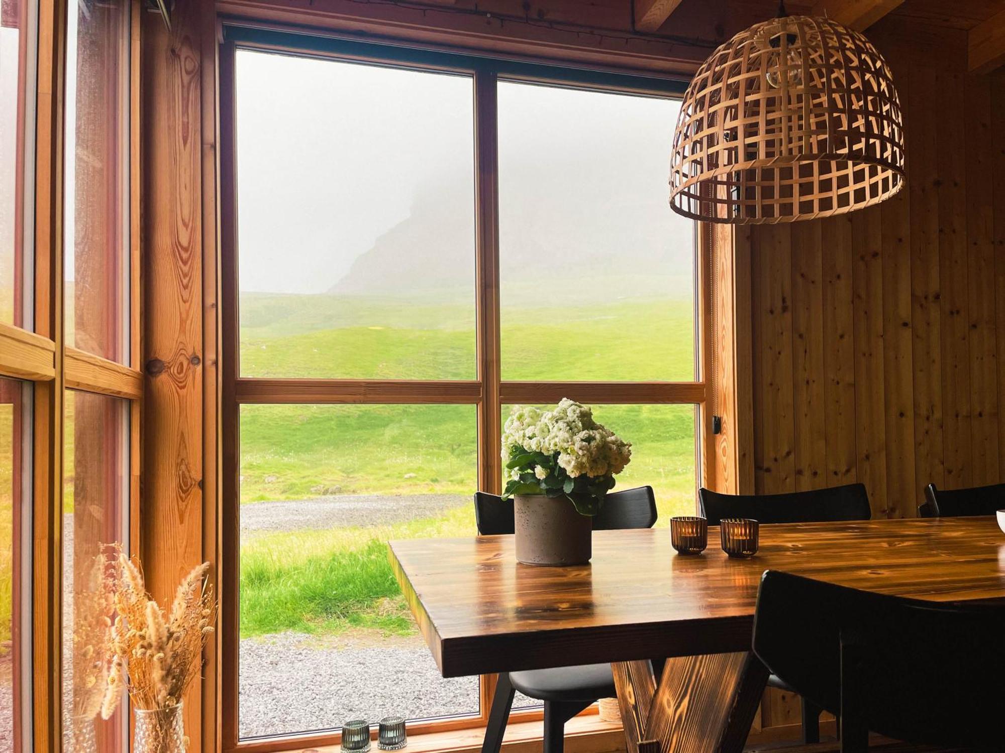 Mulafossur Cottages By Famous Waterfall In Gasadalur Chambre photo